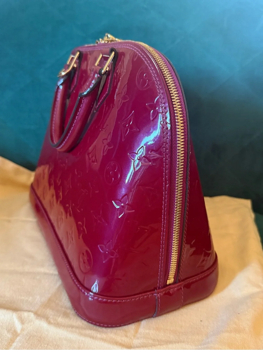 100% Authentic Louis Vuitton Alma PM Monogram Vernis Patent Leather Handbag